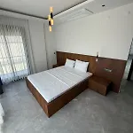 Villa Vip Lueks Odalar Banyo Ve Klimali Çeşme