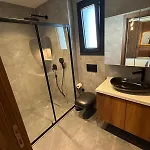 Vip Lueks Odalar Banyo Ve Klimali Villa Çeşme