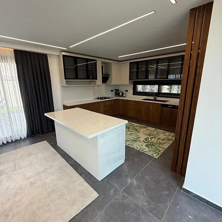 Villa Vip Lueks Odalar Banyo Ve Klimali *