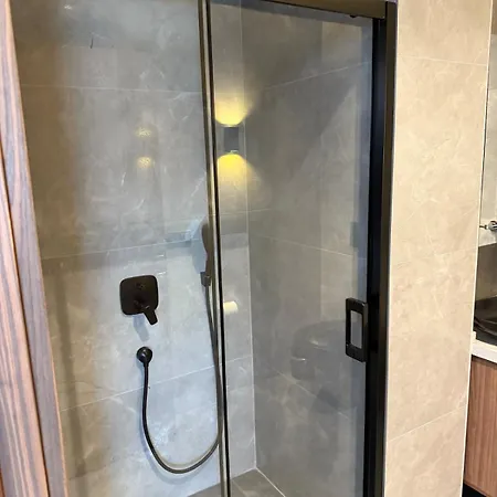 Vilă Vip Lueks Odalar Banyo Ve Klimali *