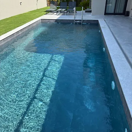 Vip Lueks Odalar Banyo Ve Klimali Кешме