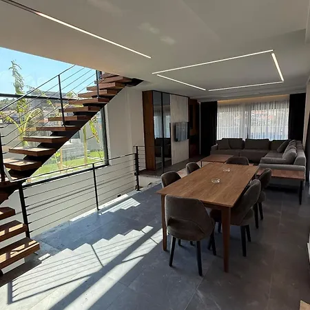 Vilă Vip Lueks Odalar Banyo Ve Klimali Çeşme