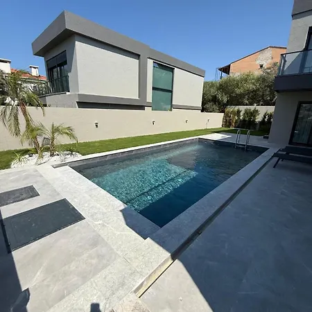 Vilă Vip Lueks Odalar Banyo Ve Klimali Çeşme