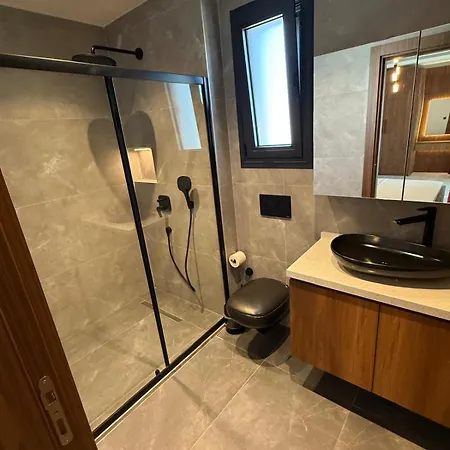 Vip Lueks Odalar Banyo Ve Klimali 别墅 Çeşme