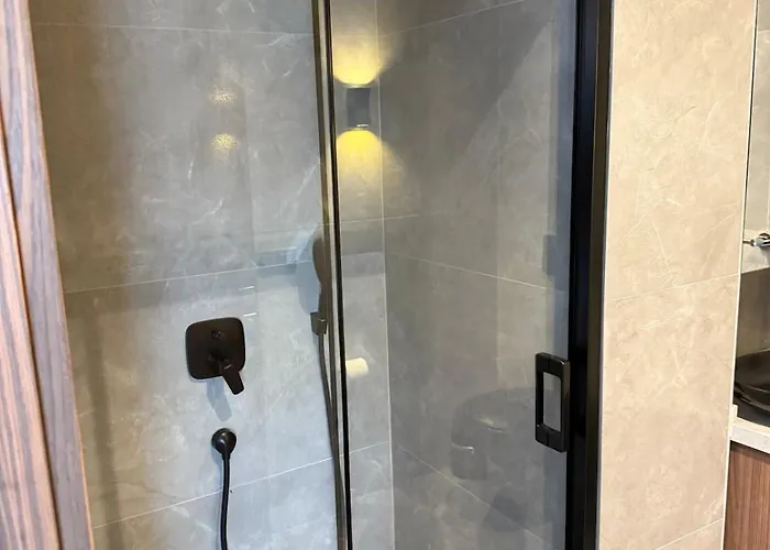 Вилла Vip Lueks Odalar Banyo Ve Klimali *