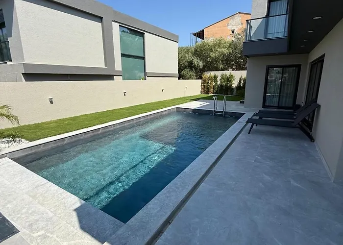 Vip Lueks Odalar Banyo Ve Klimali Вилла *